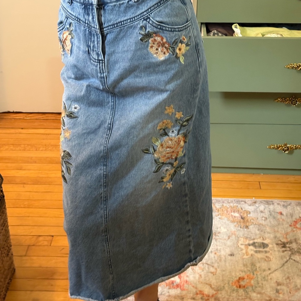 Floral Embroidered Embellished Denim Midi Skirt - Picture 2 of 5
